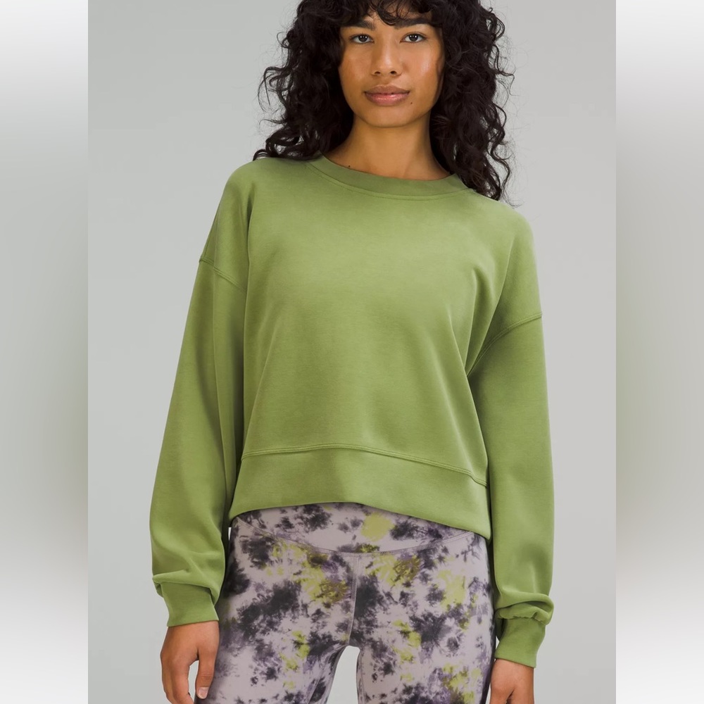 Lululemon perfectly oversized crop crew size 4 green foliage softstreme material